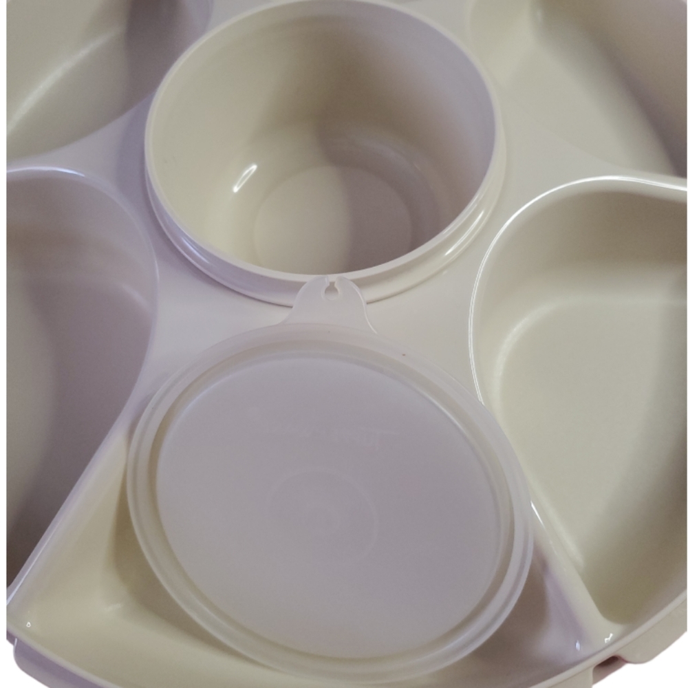 Tupperware Divider Tray with Dip Container - Picture 6 of 13